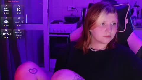 Snapshot of mura_muur chatting on July 10, 2026, 5:04 pm Milana online show from July 10, 2026, 5:04 pm