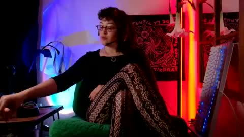 Mx. Anouk Divine online show from June 10, 2026, 2:01 am