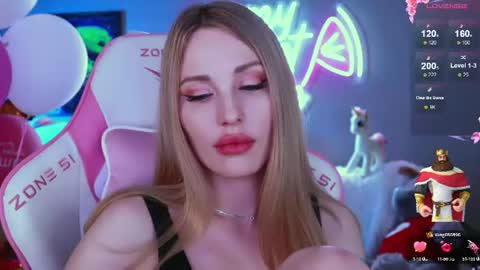 Snapshot of my__sweet__alice chatting on June 19, 2026, 8:45 pm mysweetalice online show from June 19, 2026, 8:45 pm