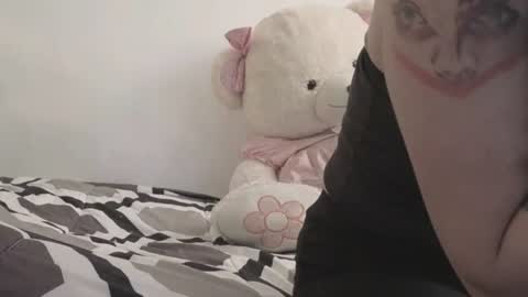 miagosling  NTMU  Dont forget follow me  online show from July 19, 2026, 9:18 pm