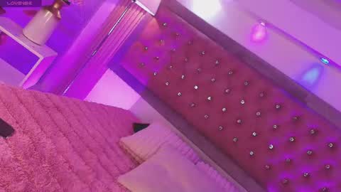 Snapshot of myladreams_ chatting on July 19, 2026, 3:32 am Myla online show from July 19, 2026, 3:32 am