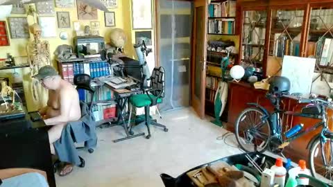 Snapshot of nakednudist72 chatting on May 23, 2026, 8:07 am Naked Naturist online show from May 23, 2026, 8:07 am