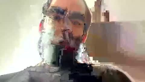 Snapshot of naluboi2lit chatting on June 6, 2026, 7:29 pm naluboi2lit online show from June 6, 2026, 7:29 pm
