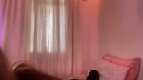 Snapshot of naomi_gyal chatting on June 19, 2026, 2:32 pm Naomi online show from June 19, 2026, 2:32 pm
