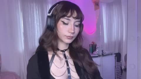Snapshot of naomi_gyal chatting on July 8, 2026, 1:15 pm Naomi online show from July 8, 2026, 1:15 pm