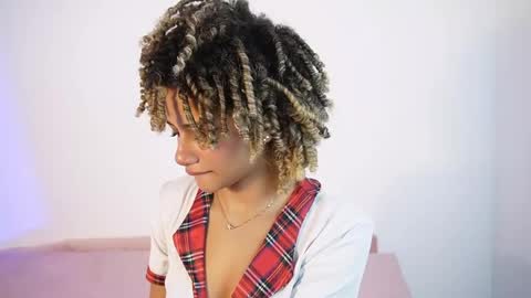 Snapshot of naomidawsonn chatting on May 21, 2026, 12:17 am naomidawson online show from May 21, 2026, 12:17 am