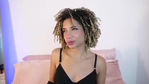 Snapshot of naomidawsonn chatting on June 10, 2026, 11:57 pm naomidawson online show from June 10, 2026, 11:57 pm