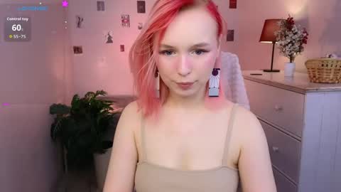 Snapshot of naomiyoru chatting on May 5, 2026, 8:50 pm Naomi online show from May 5, 2026, 8:50 pm