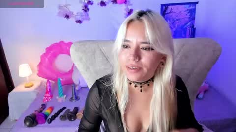 Snapshot of nataliahenao_69 chatting on June 29, 2026, 3:35 am Nataliua Henao online show from June 29, 2026, 3:35 am