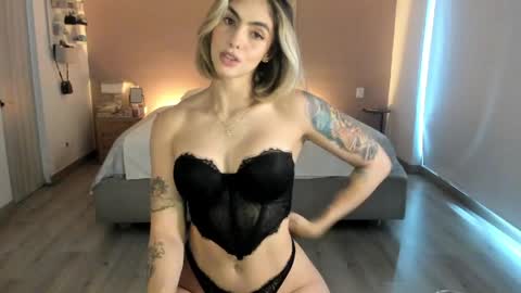 anatalybee online show from May 18, 2026, 9:31 pm