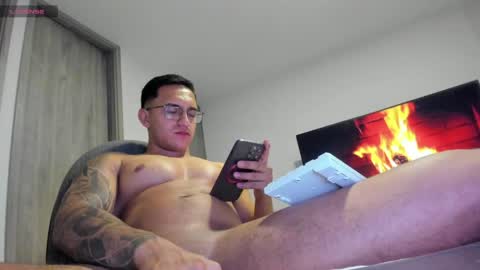 nathan_gross online show from April 21, 2026, 1:42 am