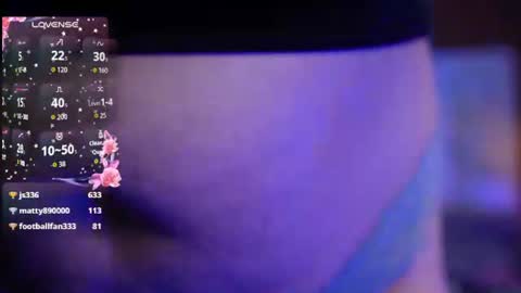 Snapshot of naturaltitss_ chatting on July 21, 2026, 7:32 am Gwen online show from July 21, 2026, 7:32 am
