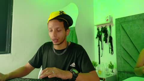 naughtyfusion_os online show from May 16, 2026, 12:59 pm