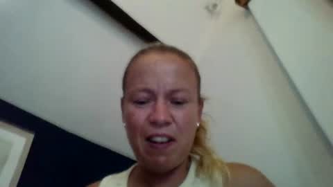Snapshot of naughtyjennyblondeuk chatting on July 15, 2026, 6:02 pm naughtyjennyblondeuk online show from July 15, 2026, 6:02 pm