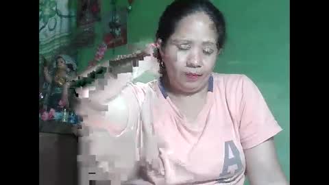 Snapshot of naughtymom26 chatting on May 6, 2026, 2:19 am naughtymom26 online show from May 6, 2026, 2:19 am