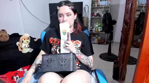 Geek Nicole    im Neeko UwU online show from May 28, 2026, 10:51 pm
