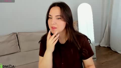 nelie_evans online show from June 27, 2026, 12:59 am