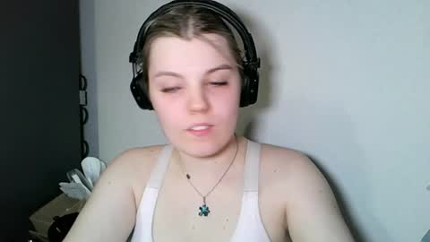 never_enoughh online show from June 18, 2026, 6:23 pm