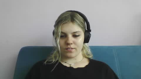 never_enoughh online show from June 30, 2026, 7:31 am