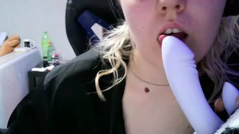 never_enoughh online show from July 8, 2026, 6:56 pm