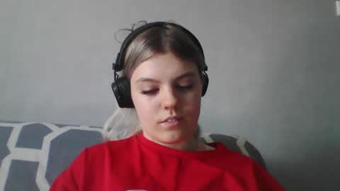 never_enoughh online show from July 18, 2026, 9:13 am