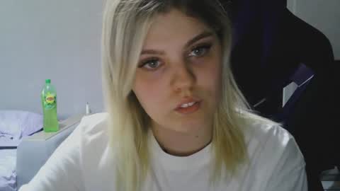never_enoughh online show from August 4, 2026, 4:31 pm