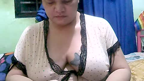 mariapaula online show from June 21, 2026, 2:41 pm