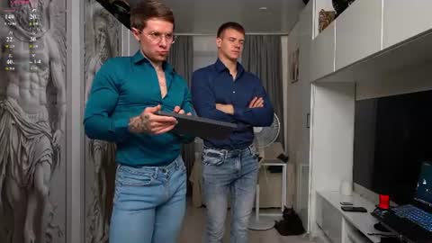 nick_howlenxx online show from August 3, 2026, 7:28 pm