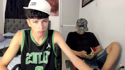 nick_master2 online show from May 1, 2026, 5:23 am