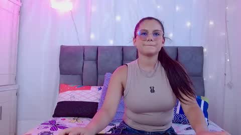 Snapshot of nicol_sweet0 chatting on October 1, 2025, 8:04 pm nicol online show from October 1, 2025, 8:04 pm