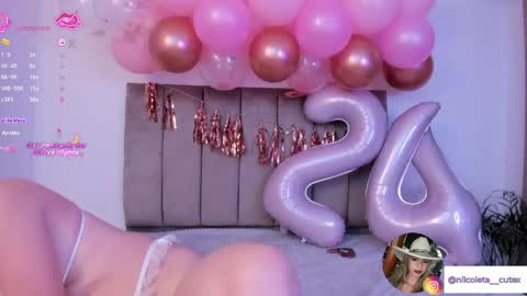 Niicoleta  online show from May 20, 2026, 8:42 am