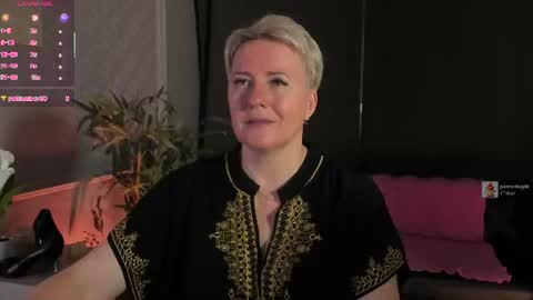 Snapshot of nika_smit chatting on June 28, 2026, 5:13 am Nika online show from June 28, 2026, 5:13 am