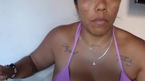 Ninapalmer online show from June 28, 2026, 10:05 pm