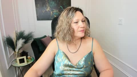 ninastarle online show from April 12, 2026, 8:30 am