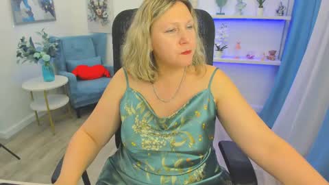 ninastarle online show from May 13, 2026, 11:29 am