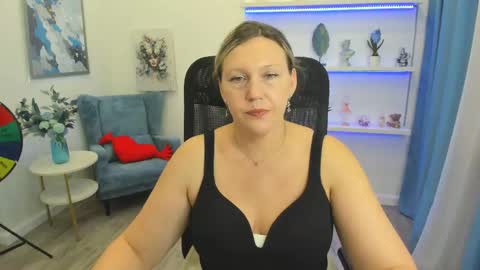 ninastarle online show from May 14, 2026, 11:39 am