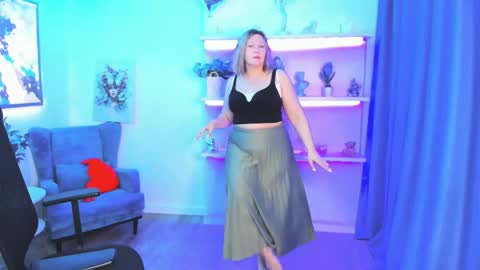 ninastarle online show from May 18, 2026, 4:29 am