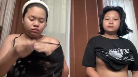 nini_luvskorn online show from April 19, 2026, 11:18 pm