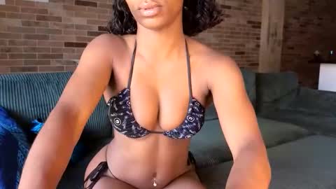 NIVIA WOLFE online show from May 15, 2026, 12:50 am
