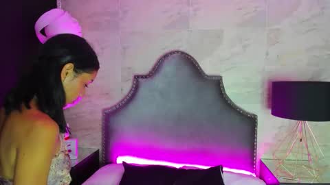 Snapshot of noah_and_kim69 chatting on April 29, 2026, 3:21 am Zoe online show from April 29, 2026, 3:21 am
