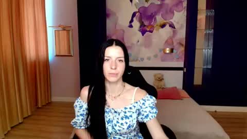 NoirDiva online show from June 25, 2026, 6:40 am