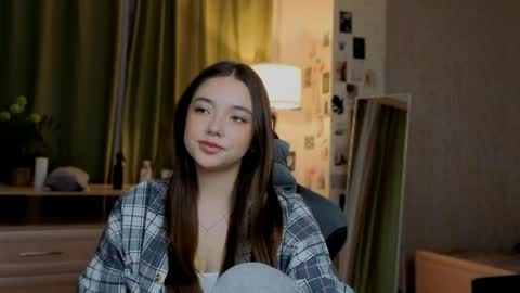 Rachel online show from May 17, 2026, 7:43 pm