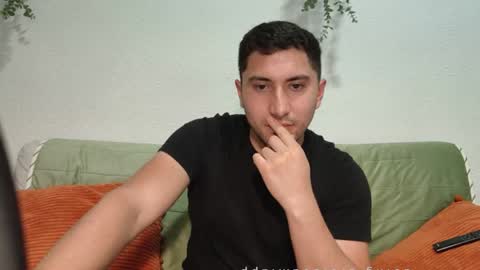 nuxfertt online show from June 1, 2026, 6:09 pm