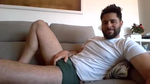 ohmaig0t online show from May 6, 2026, 9:47 am
