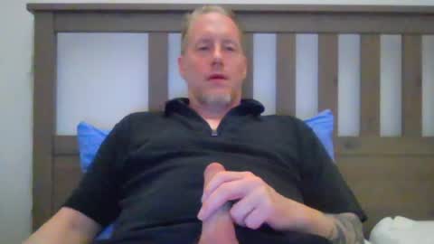 Snapshot of olavdelux chatting on July 23, 2026, 11:02 pm olavdelux online show from July 23, 2026, 11:02 pm
