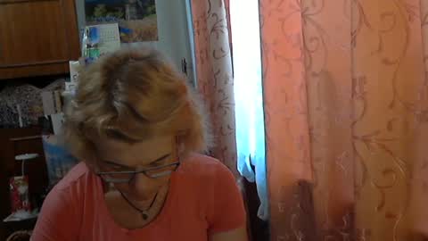 Olivia Mia online show from June 16, 2026, 8:39 am