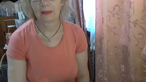 Olivia Mia online show from June 18, 2026, 6:02 am