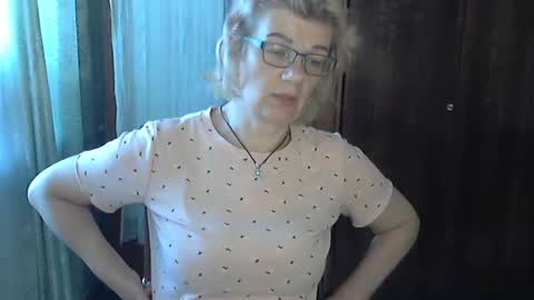 Olivia Mia online show from July 2, 2026, 8:20 am