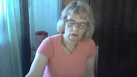 Olivia Mia online show from July 3, 2026, 8:21 am