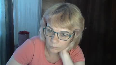 Olivia Mia online show from July 7, 2026, 10:30 am